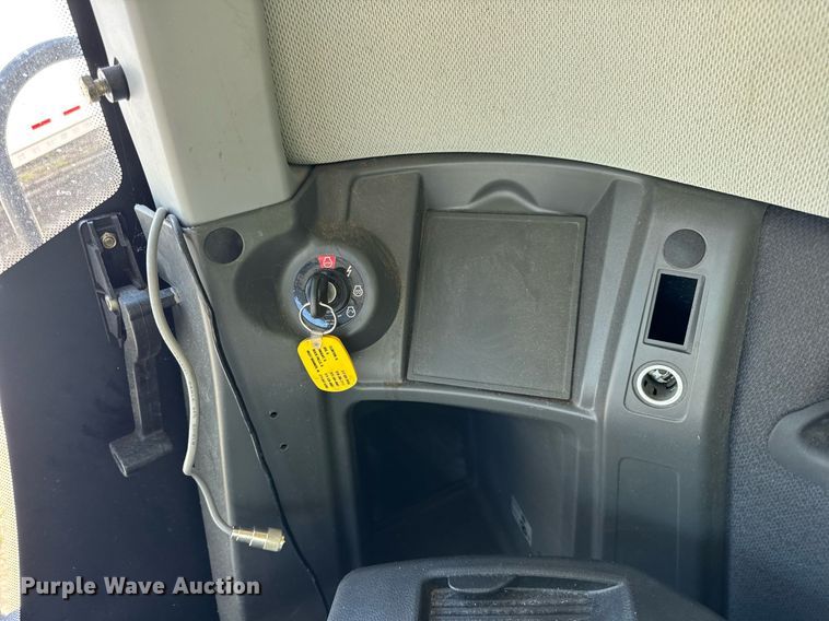 image for item YA0735 2011 Claas 730 Lexion combine