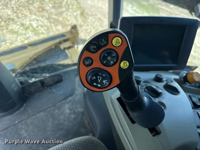 image for item YA0735 2011 Claas 730 Lexion combine