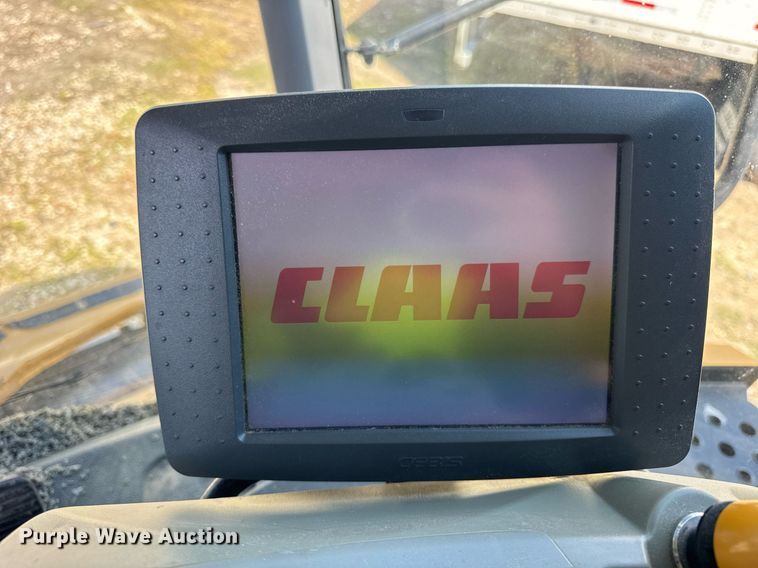 image for item YA0735 2011 Claas 730 Lexion combine