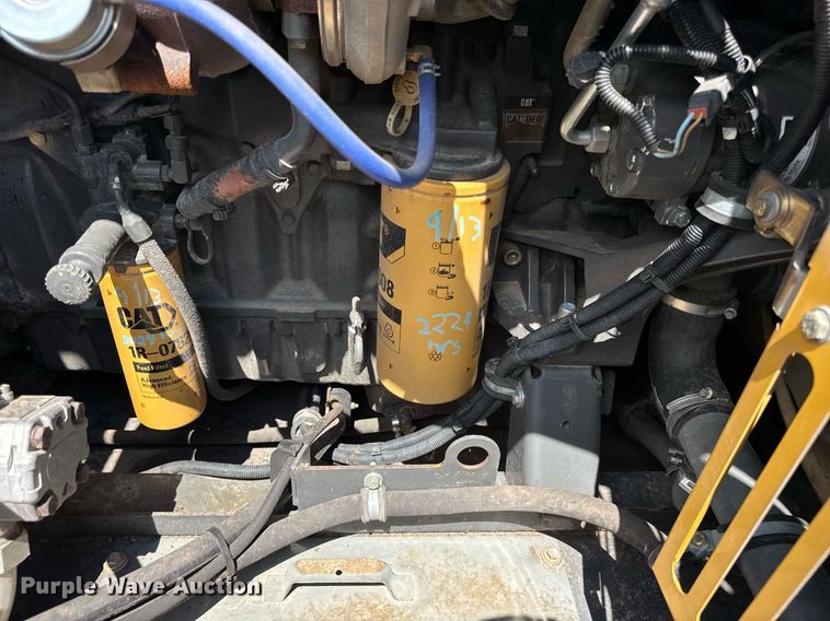 image for item YA0735 2011 Claas 730 Lexion combine