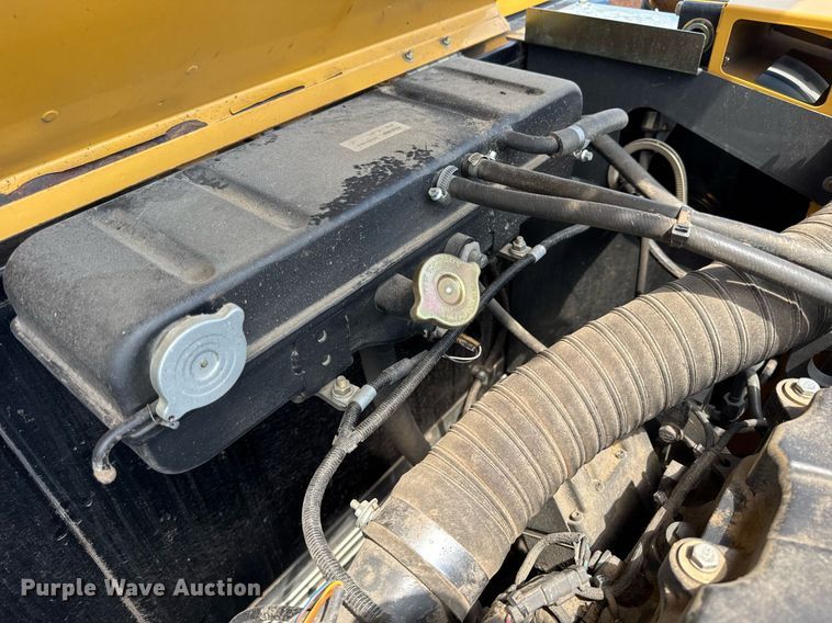 image for item YA0735 2011 Claas 730 Lexion combine