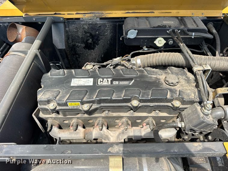 image for item YA0735 2011 Claas 730 Lexion combine