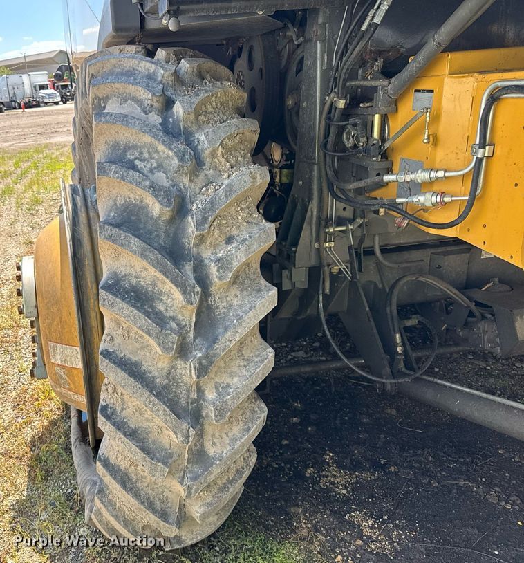 image for item YA0735 2011 Claas 730 Lexion combine