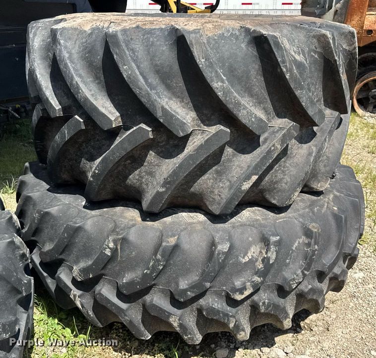 image for item YA0735 2011 Claas 730 Lexion combine