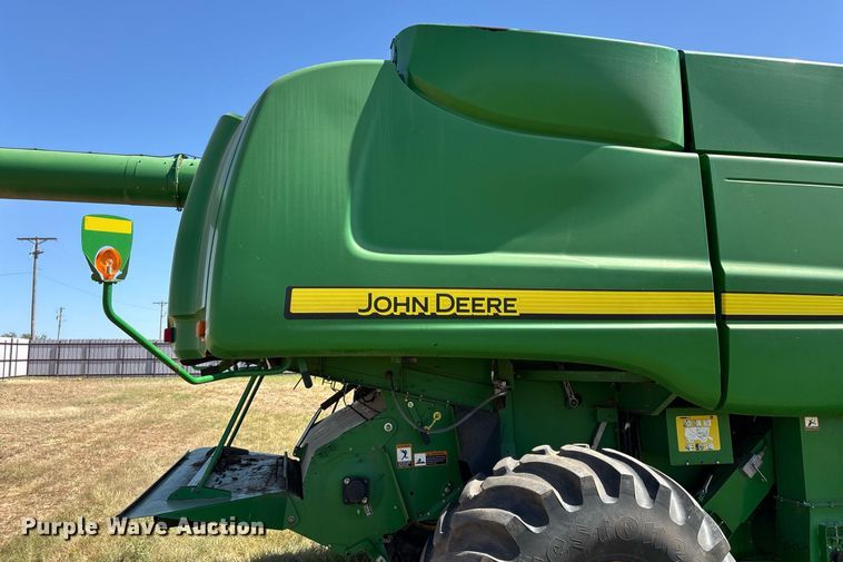 image for item YA0779 2010 John Deere 9770STS combine