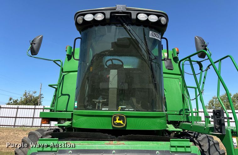 image for item YA0779 2010 John Deere 9770STS combine