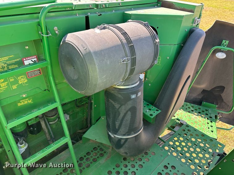 image for item YA0779 2010 John Deere 9770STS combine