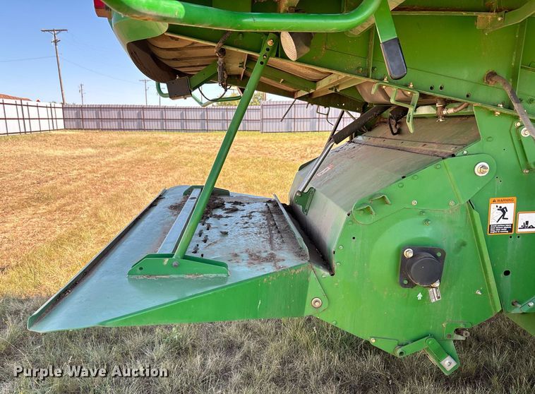 image for item YA0779 2010 John Deere 9770STS combine