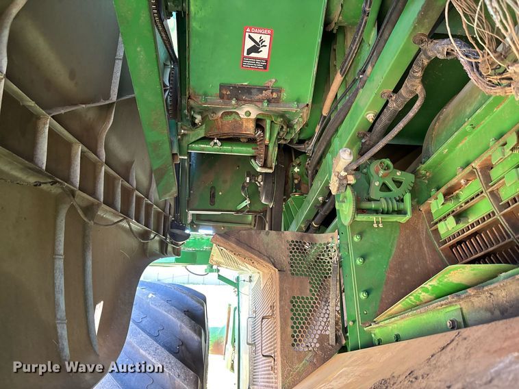 image for item YA0779 2010 John Deere 9770STS combine