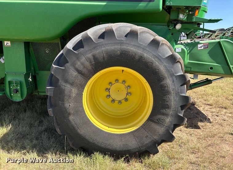 image for item YA0779 2010 John Deere 9770STS combine