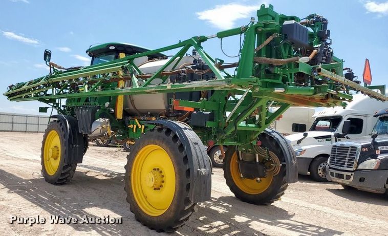 image for item YA0783 2018 John Deere R4038 sprayer