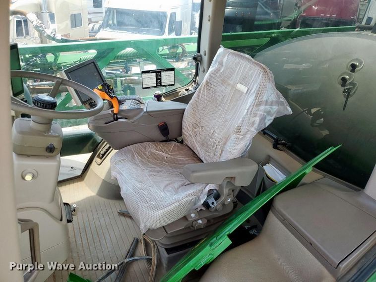 image for item YA0783 2018 John Deere R4038 sprayer