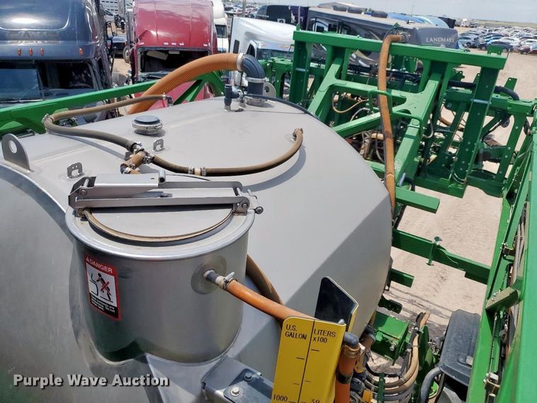 image for item YA0783 2018 John Deere R4038 sprayer