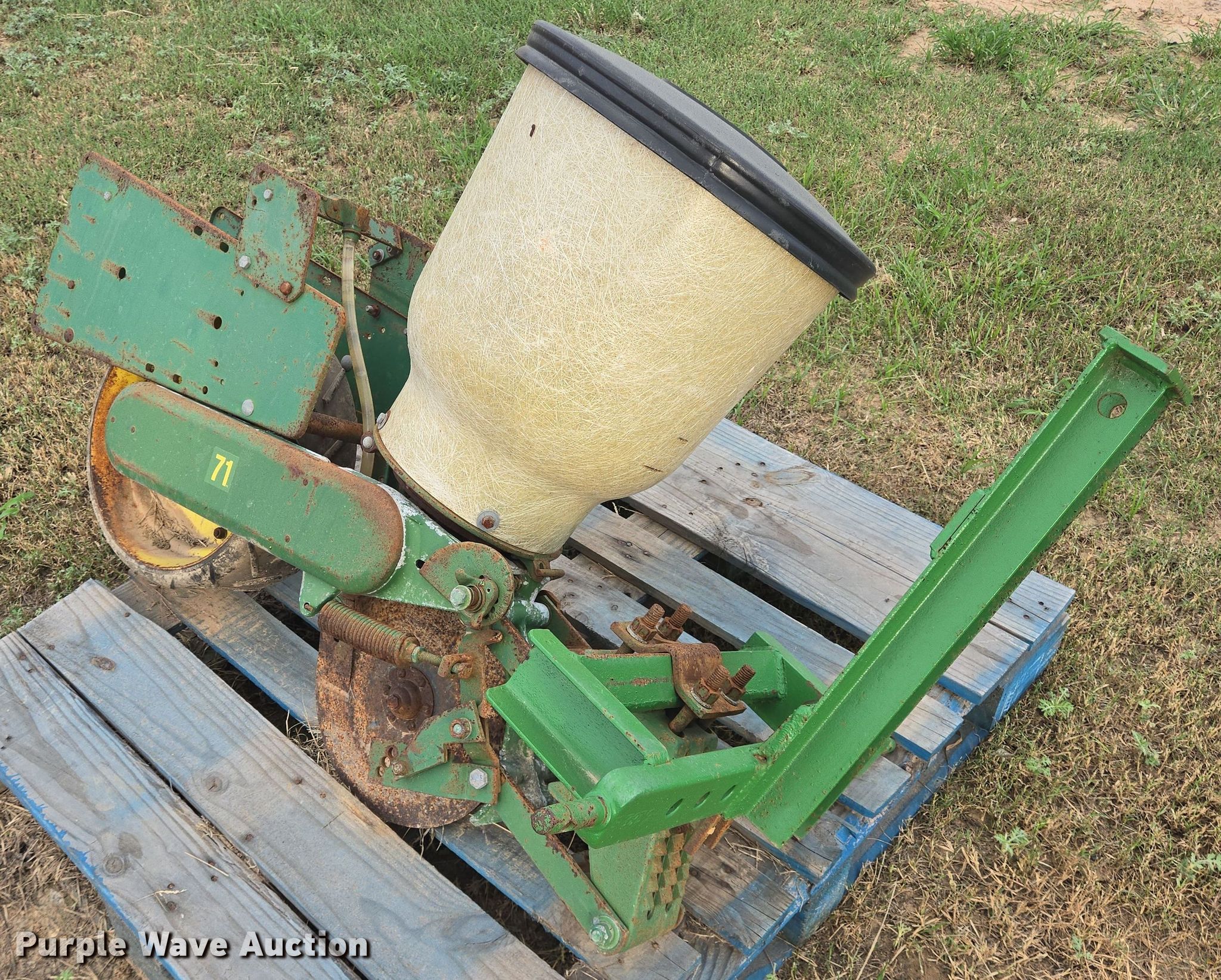 John Deere 71 single row planter in Spring, TX | Item EQ4079