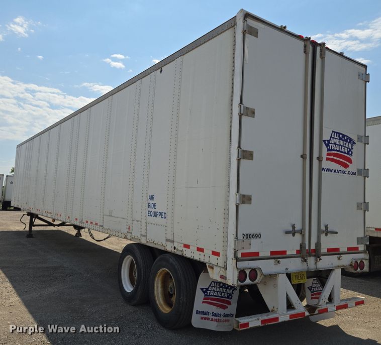 image for item DF8600 2002 Monon dry van trailer