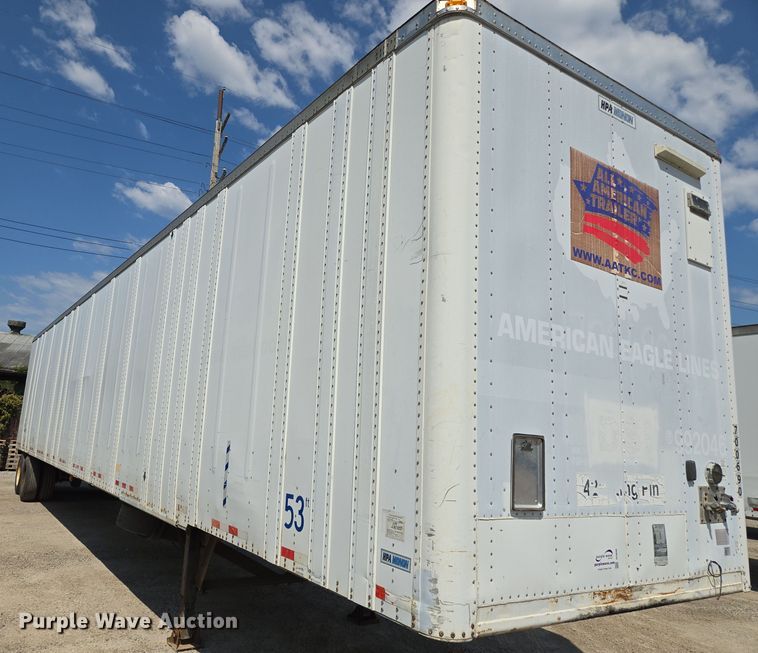 image for item DF8600 2002 Monon dry van trailer