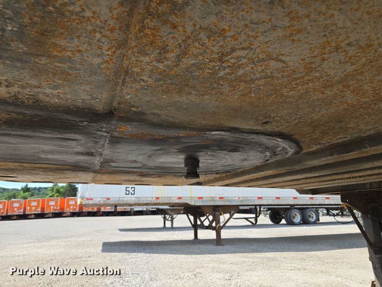 image for item DF8600 2002 Monon dry van trailer