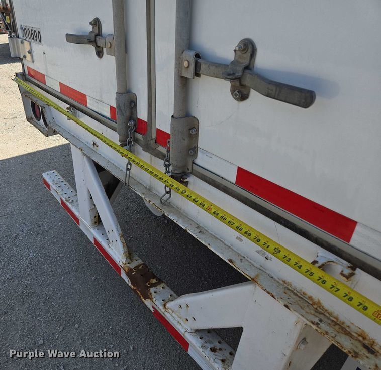 image for item DF8600 2002 Monon dry van trailer