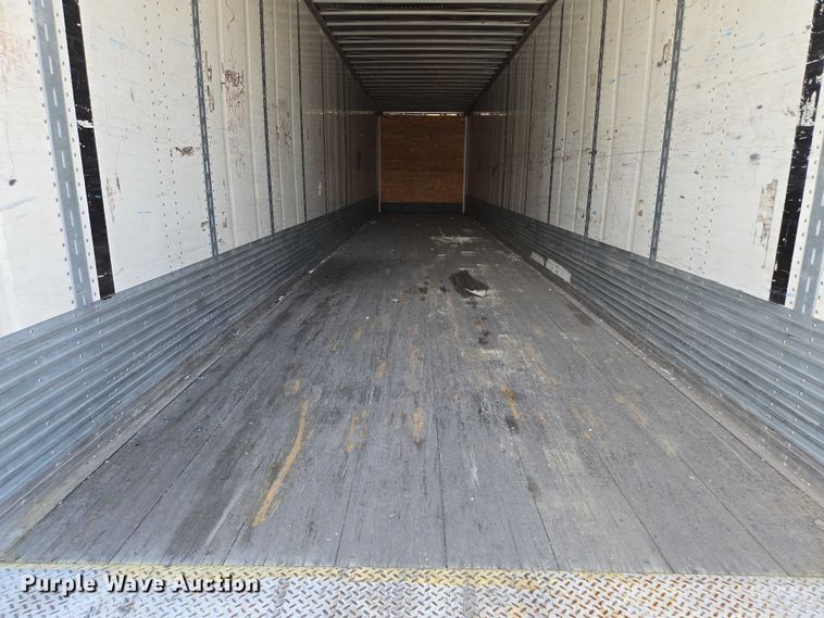 image for item DF8600 2002 Monon dry van trailer