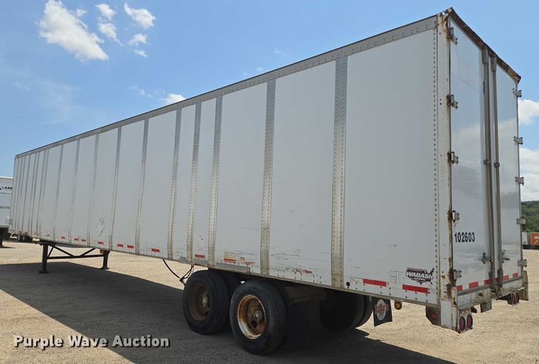 image for item DF8601 2002 Wabash Dry van trailer