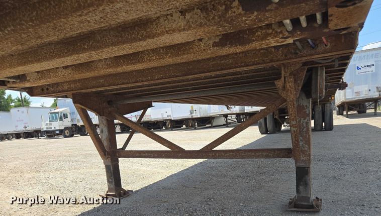 image for item DF8601 2002 Wabash Dry van trailer