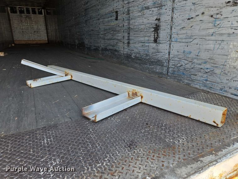 image for item DF8601 2002 Wabash Dry van trailer