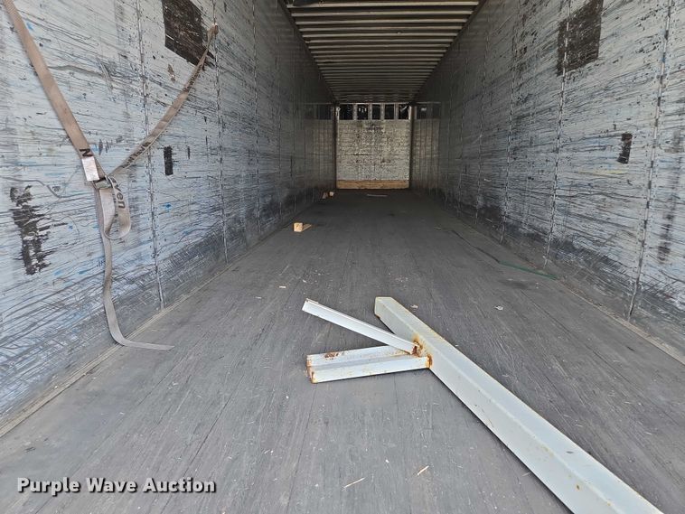 image for item DF8601 2002 Wabash Dry van trailer