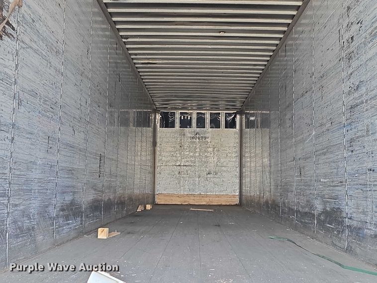 image for item DF8601 2002 Wabash Dry van trailer