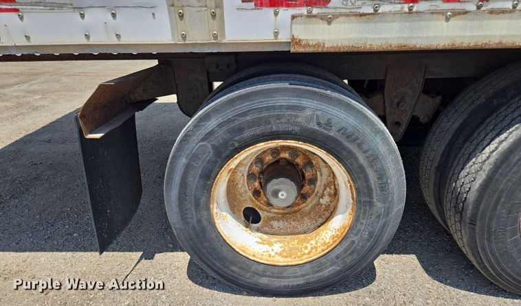 image for item DF8601 2002 Wabash Dry van trailer