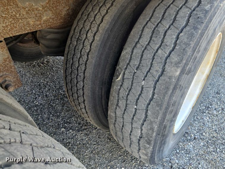 image for item DF8603 1998 Wabash dry van trailer