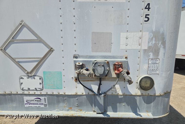 image for item DF8604 1996 Pines dry van trailer