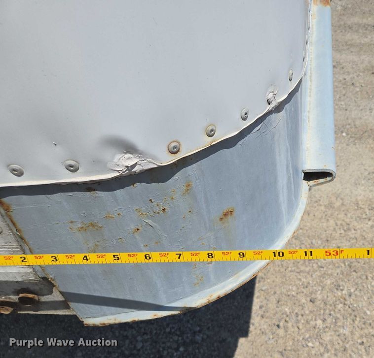 image for item DF8604 1996 Pines dry van trailer