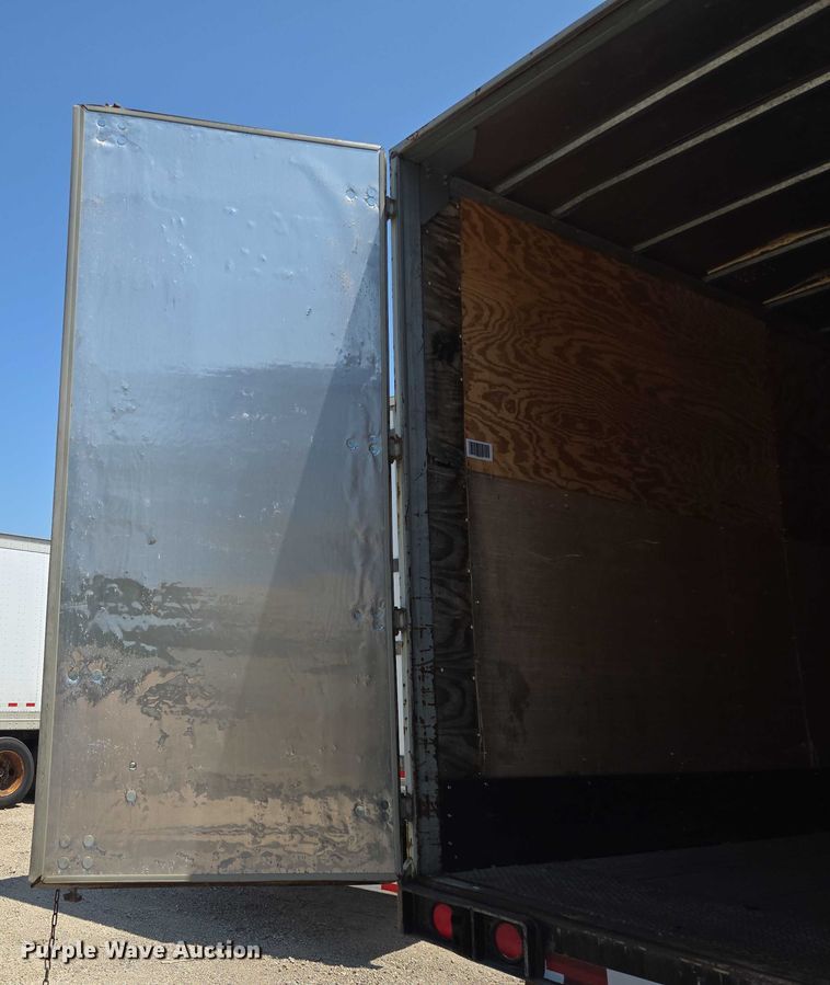 image for item DF8604 1996 Pines dry van trailer