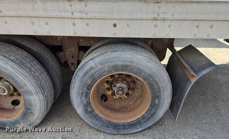 image for item DF8604 1996 Pines dry van trailer