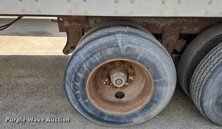 image for item DF8604 1996 Pines dry van trailer