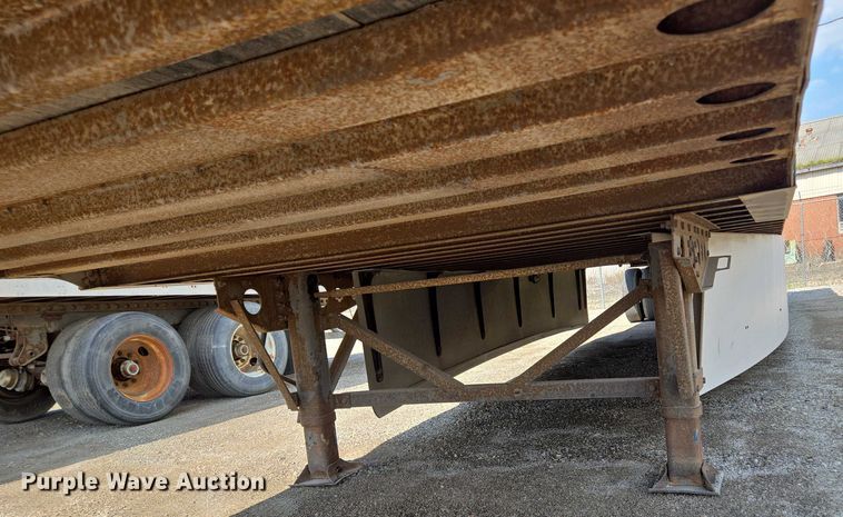 image for item DF8605 2009 Wabash dry van trailer