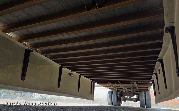 image for item DF8605 2009 Wabash dry van trailer