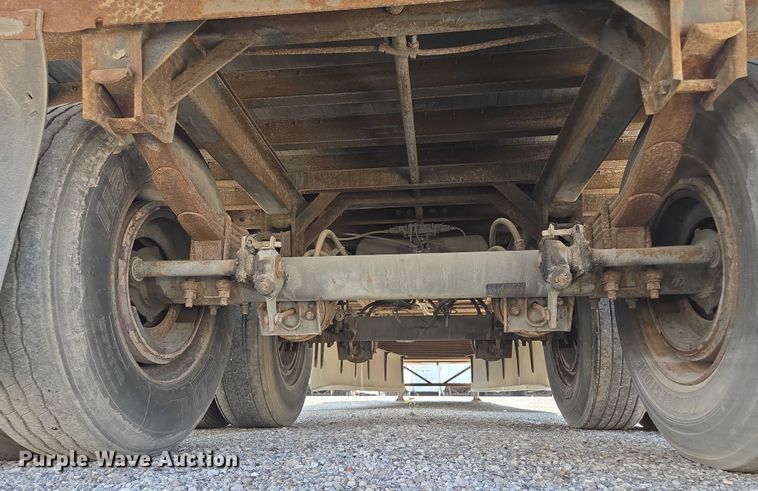 image for item DF8605 2009 Wabash dry van trailer