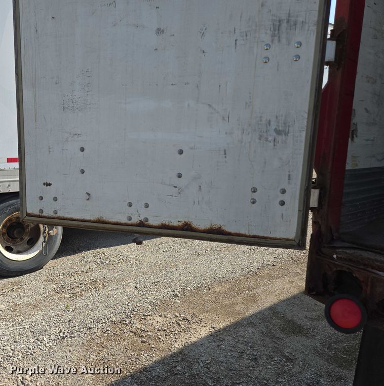 image for item DF8605 2009 Wabash dry van trailer