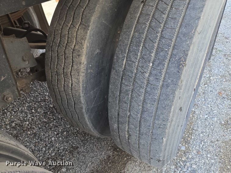 image for item DF8605 2009 Wabash dry van trailer