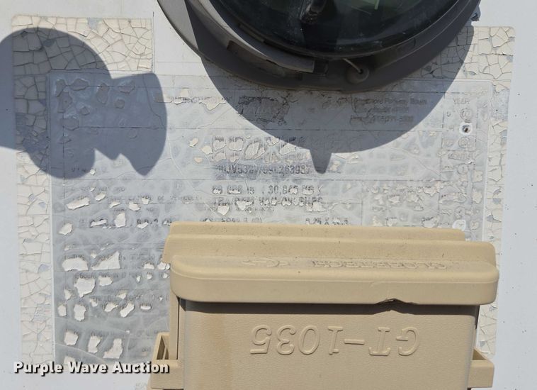 image for item DF8605 2009 Wabash dry van trailer