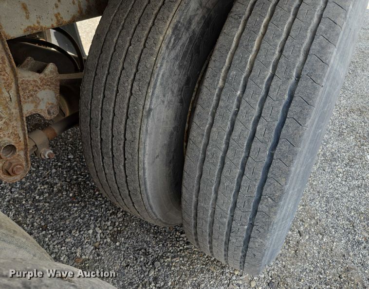 image for item DF8606 1999 Trailmobile dry van trailer