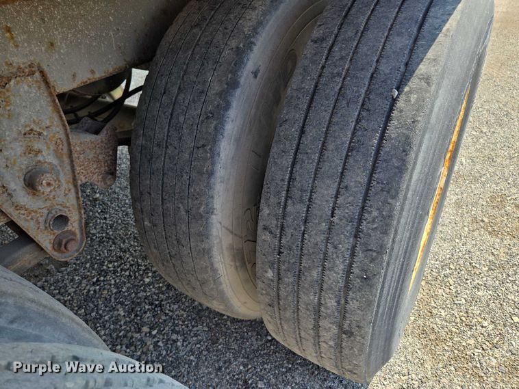 image for item DF8606 1999 Trailmobile dry van trailer