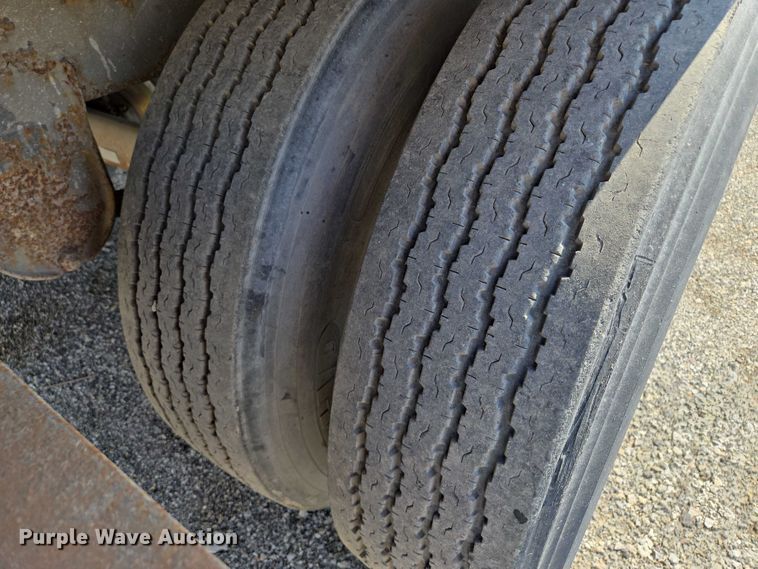 image for item DF8606 1999 Trailmobile dry van trailer