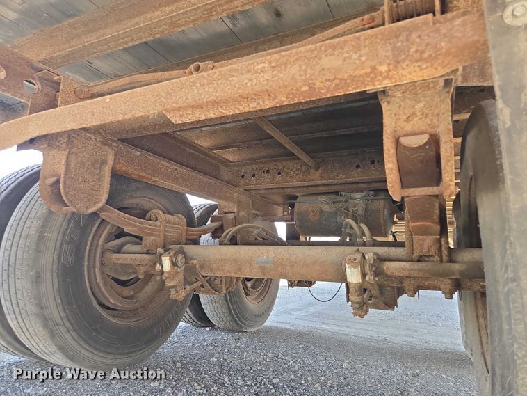 image for item DF8607 1998 Monon dry van trailer