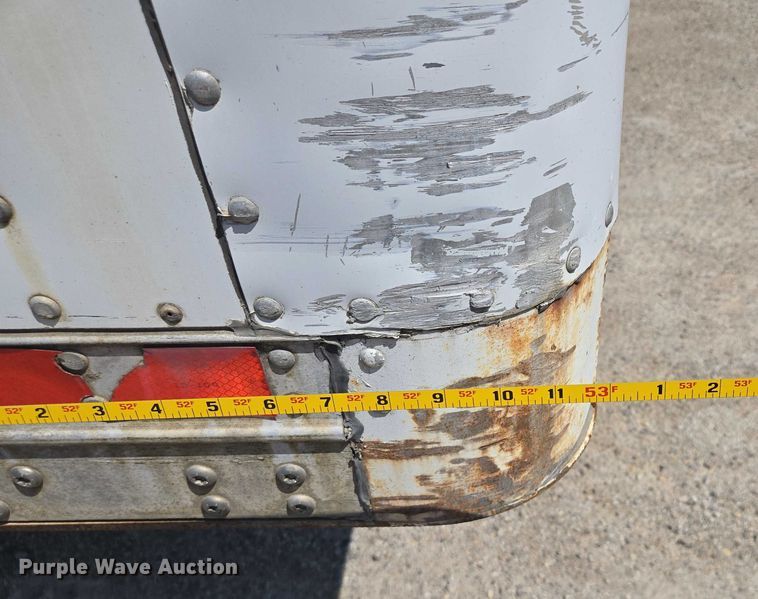 image for item DF8607 1998 Monon dry van trailer