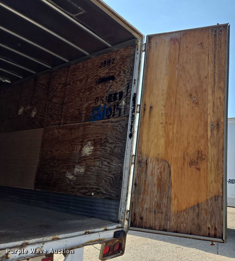 image for item DF8607 1998 Monon dry van trailer