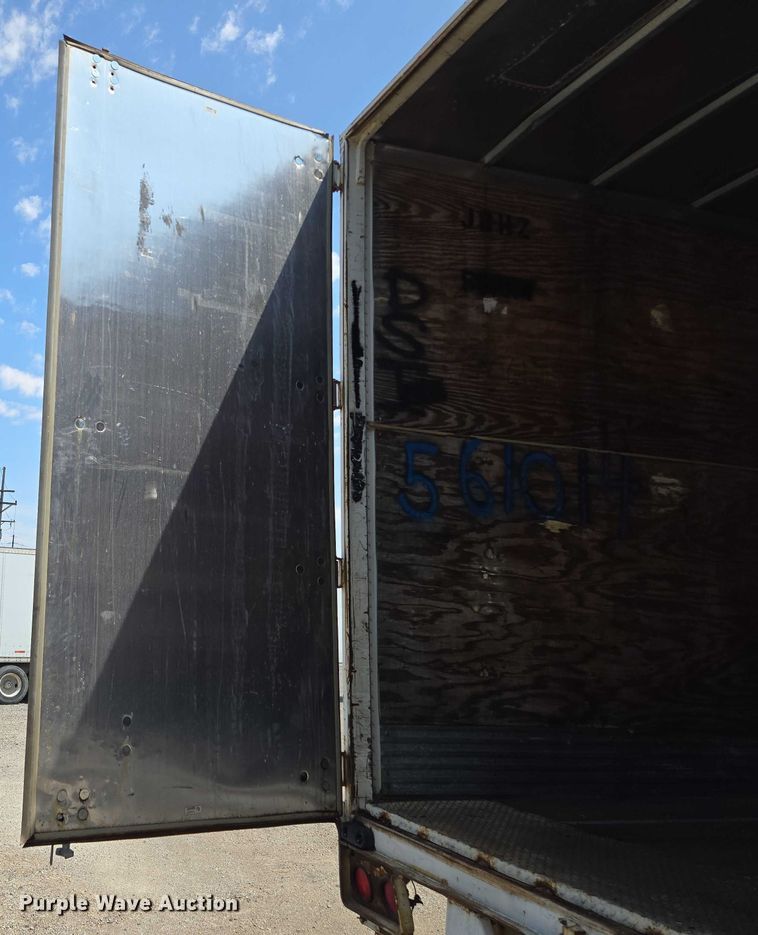 image for item DF8607 1998 Monon dry van trailer