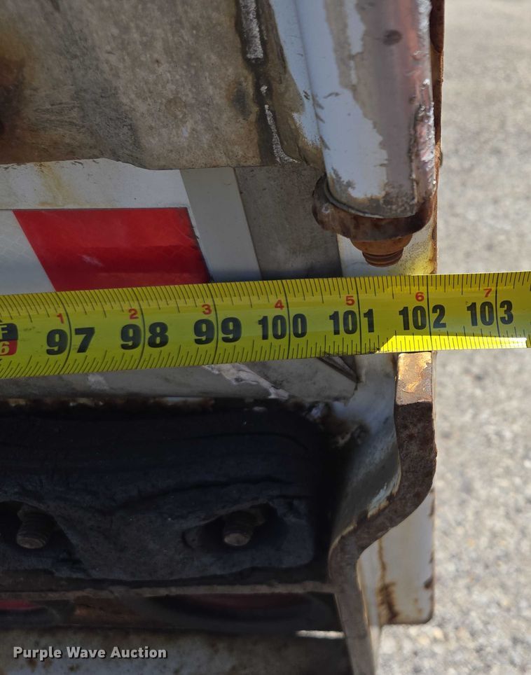 image for item DF8607 1998 Monon dry van trailer