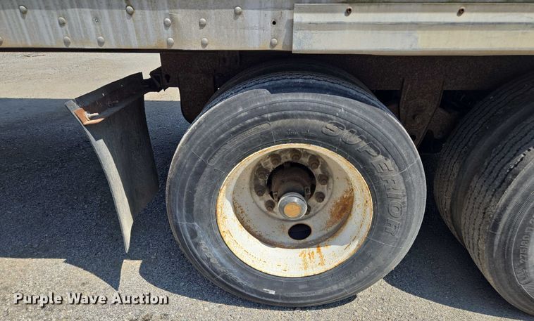 image for item DF8607 1998 Monon dry van trailer